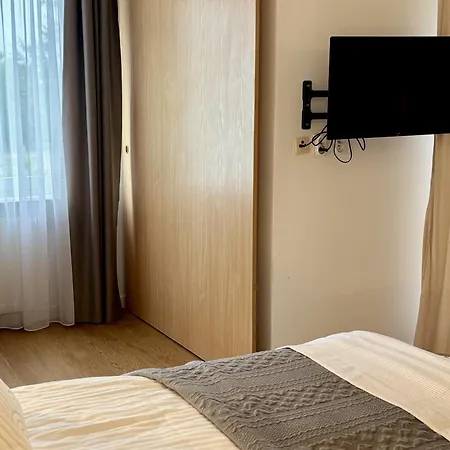 Al-dom Przy Plazy Ii *